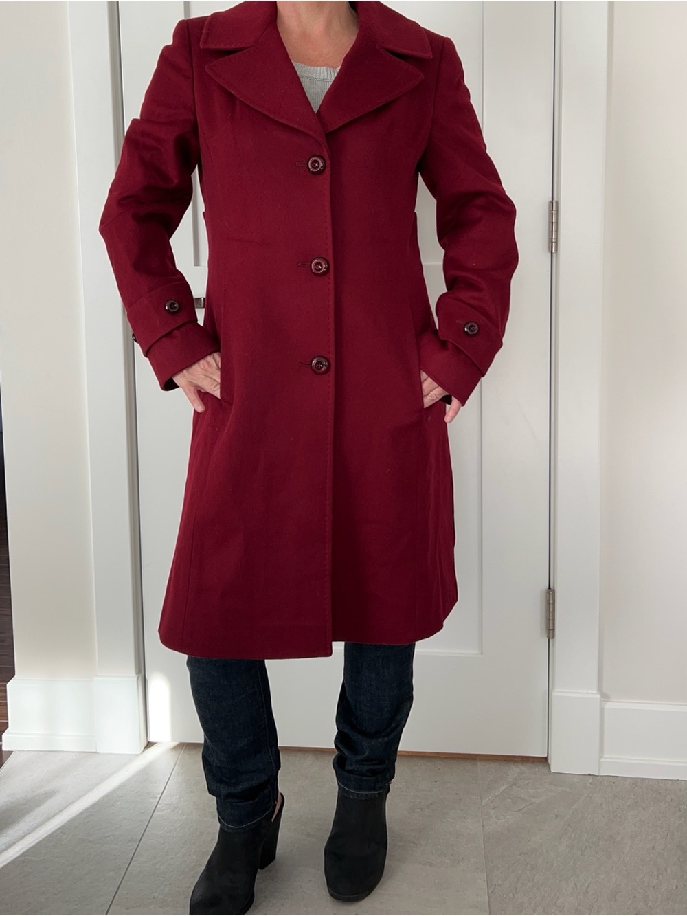 Loro Piana Wine Red Single-Breasted Wool Trench Coat